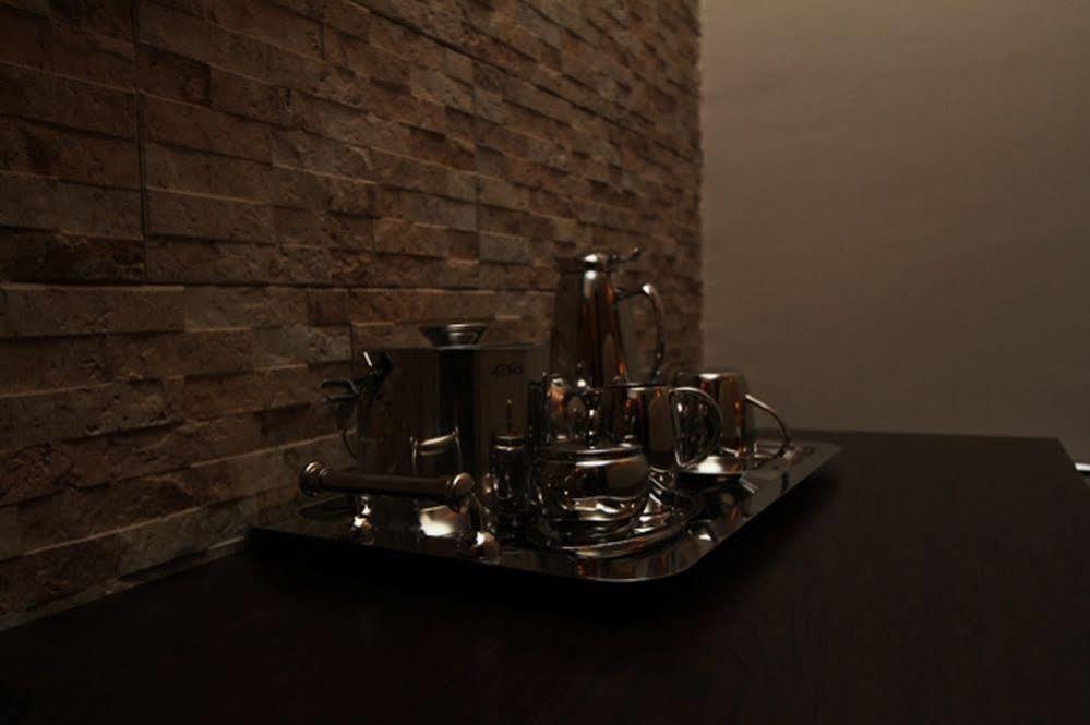 Fryburg Suites Aliayabiagba Екстериор снимка